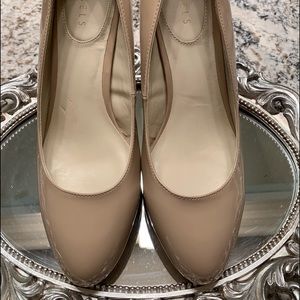 Nickels nude patent leather shoes. Never Worn!